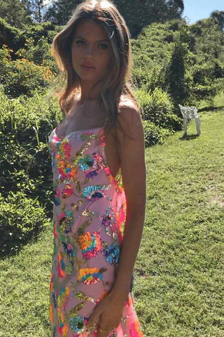 amelie – florales paillettenkleid mit rückenausschnitt & chain-straps