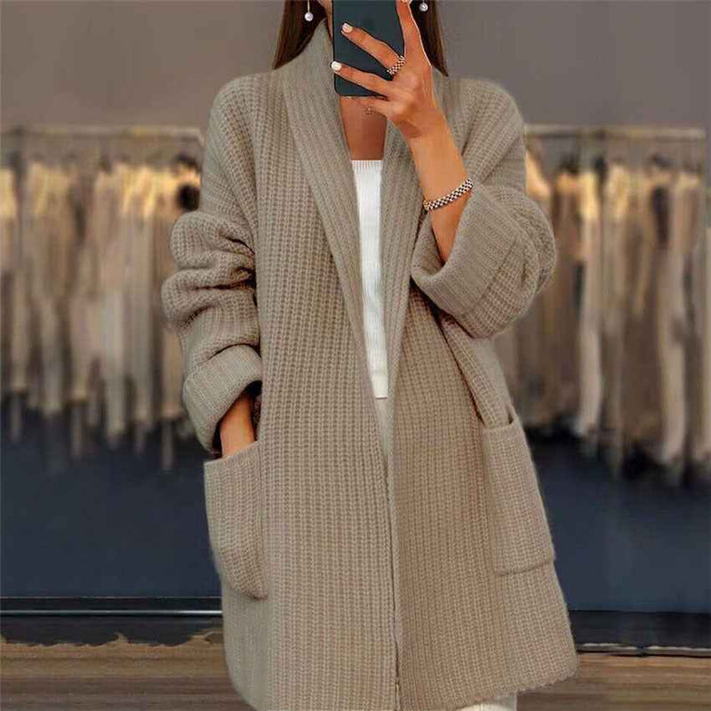 Lockere Strickjacke im Longcut
