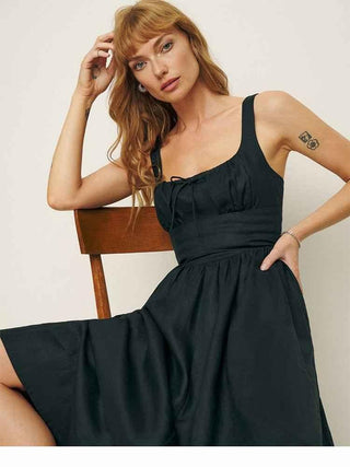 Lorena – Ärmelloses Midikleid mit gerafftem Bustier und ausgestelltem Rock aus Leinenmischung - Cecile LavelleS