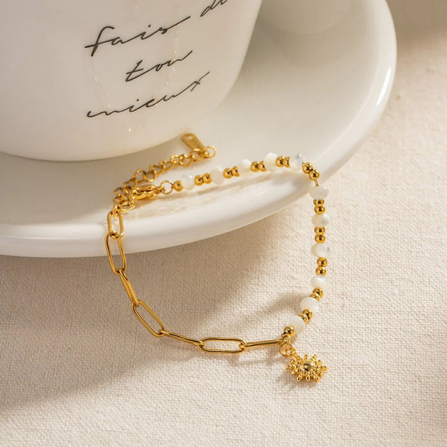 Emma – Damenarmband mit Perlenmix, Gliederkette & Zirkonia-Anhänger