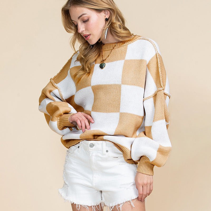 luna – checkered oversized knit sweater in camel and white