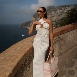 maris – gehäkeltes maxikleid mit 3D - blumen & neckholder - Cecile LavelleWeiß