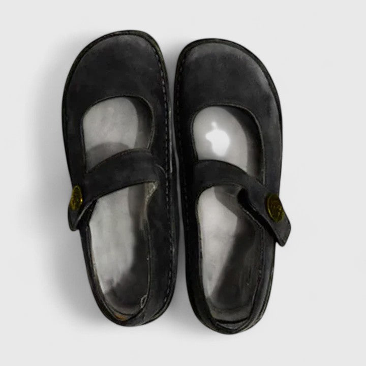 Mary Jane shoes for women with straps