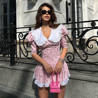Mini Kleid mit Puffärmeln und Spitzenkragen - Cecile LavelleRosa