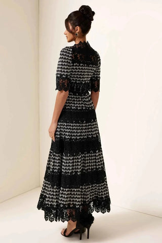mireille – elegantes schwarzes spitzenkleid mit jacquardmuster für besondere anlässe - Cecile LavelleSchwarz