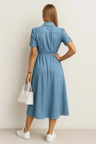 Tailliertes Denim‑Midikleid