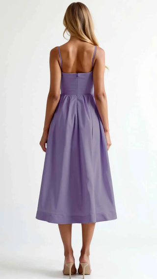 Schlichtes Midikleid mit Taillierung