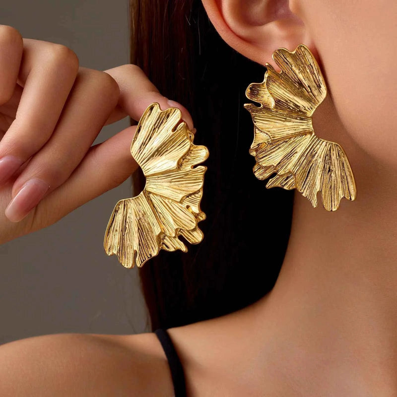 Naila – Large textured women's earrings in leaf design