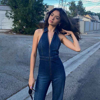 Nina – Denim - Jumpsuit mit Neckholder und Reißverschluss in dunkler Waschung - Cecile LavelleBlau