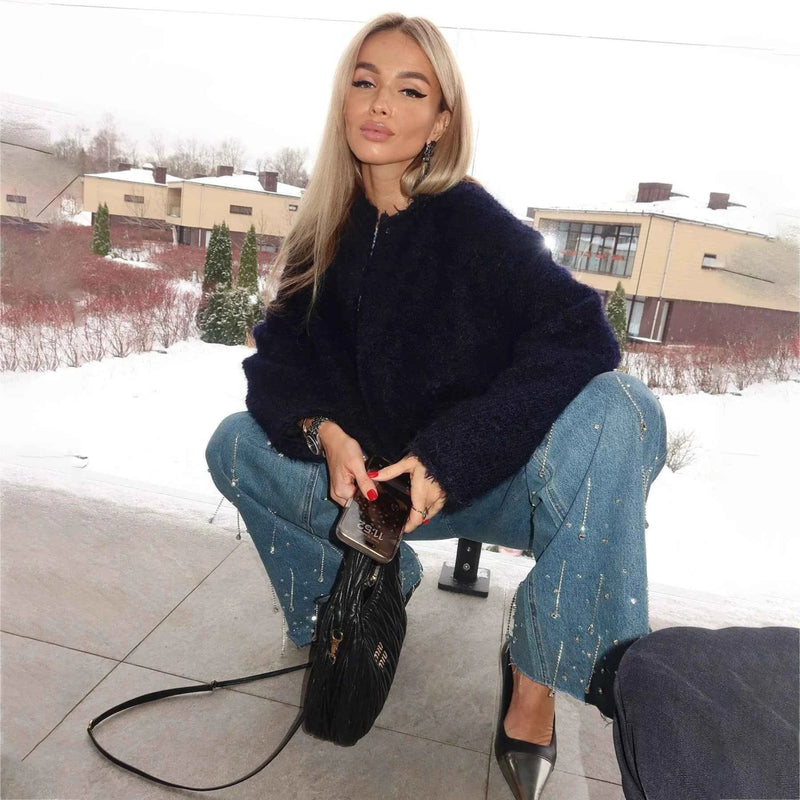 Nina – Wide High-Waist Jeans with Pearls and Glitter Details for a Glamorous Street Style Look