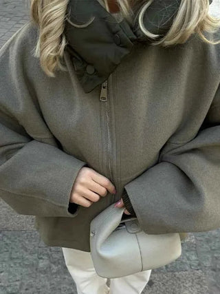 Oversize Steppjacke mit Kapuze - Cecile LavelleOlive