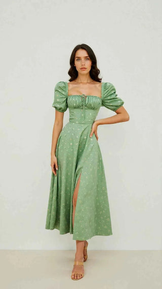 Quadratisches Midikleid mit Taillierung - Cecile LavelleGrün