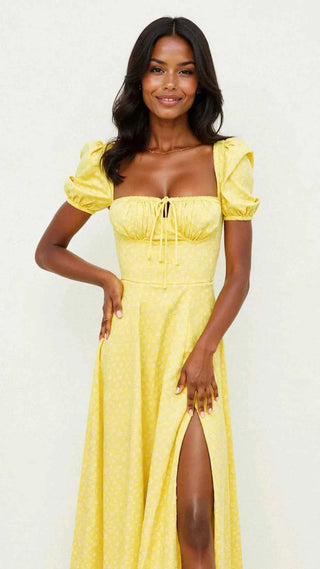 Quadratisches Midikleid mit Taillierung - Cecile LavelleRosa