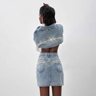 daria – denim-set aus cropped-jacke und minirock mit strassfransen