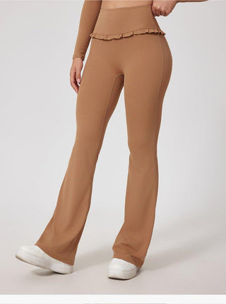 Rina – Flared Yoga Pants mit Rüschendetail & High Waist - Cecile LavelleWeiß