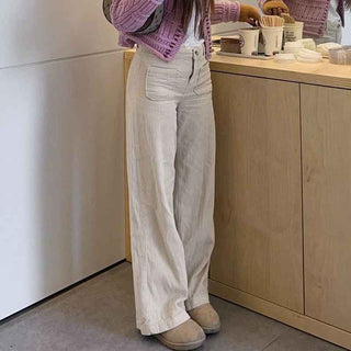 Ruby – Weit geschnittene Cordhose mit hoher Taille in Creme - Cecile LavelleKhaki