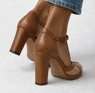 Runde High Heels Mit Knöchelriemen Und Schnalle - Cecile LavelleBraun