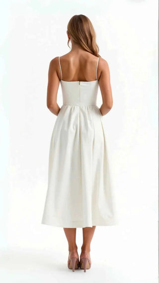 Schlichtes Midikleid mit Taillierung - Cecile LavelleLila