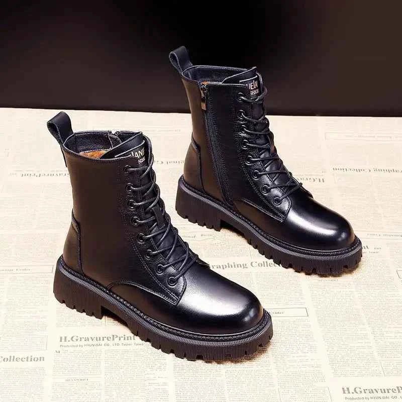 Black winter boots