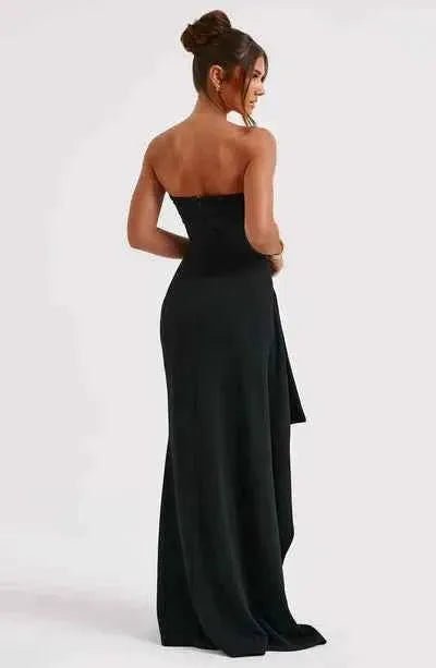 Serena – elegante bandeau abendkleid mit hohem schlitz und drapiertem detail für besondere anlässe