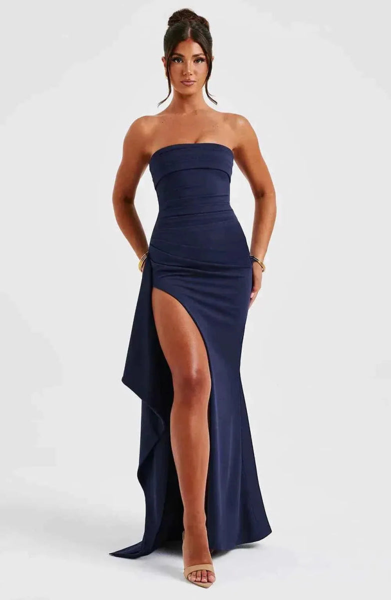 Serena – elegante bandeau abendkleid mit hohem schlitz und drapiertem detail für besondere anlässe