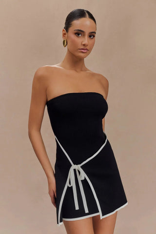 Serena – Schulterfreies Strick - Minikleid mit Kontrastkante & Seitenschleife - Cecile LavelleSchwarz