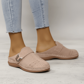 Slip - On Loafer mit Schnalle und rutschfester Sohle - Cecile LavelleBeige