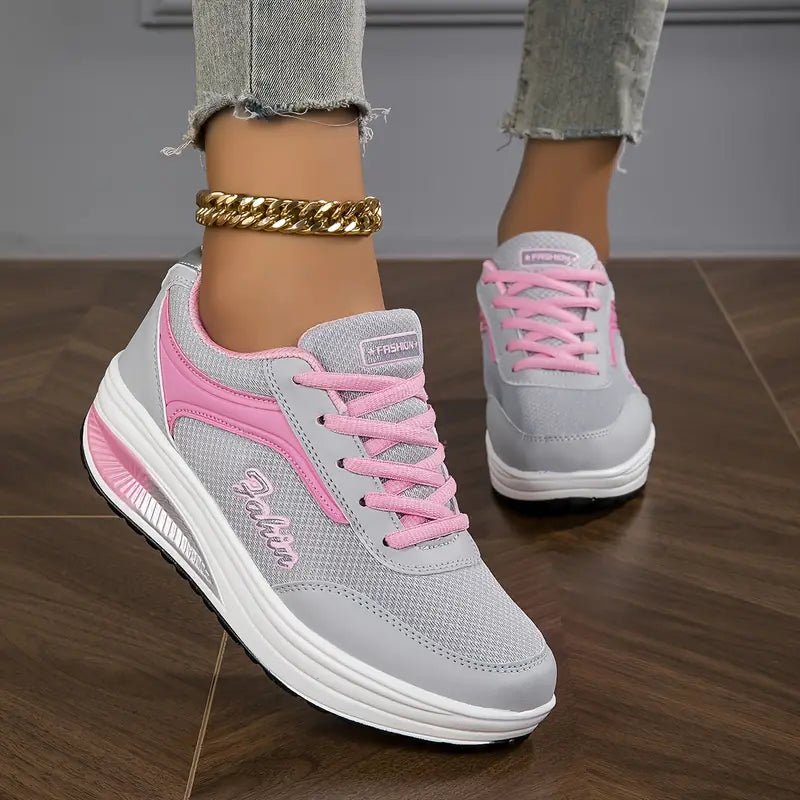 Women's platform sneakers with laces, comfort