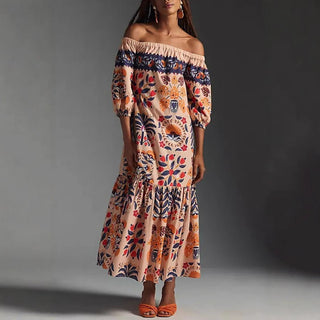 Solea – Off - Shoulder Maxikleid mit tropischem Print & Carmen - Ausschnitt - Cecile LavelleMehrere Farben