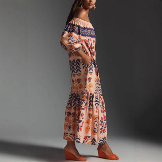 Solea – Off - Shoulder Maxikleid mit tropischem Print & Carmen - Ausschnitt - Cecile LavelleMehrere Farben