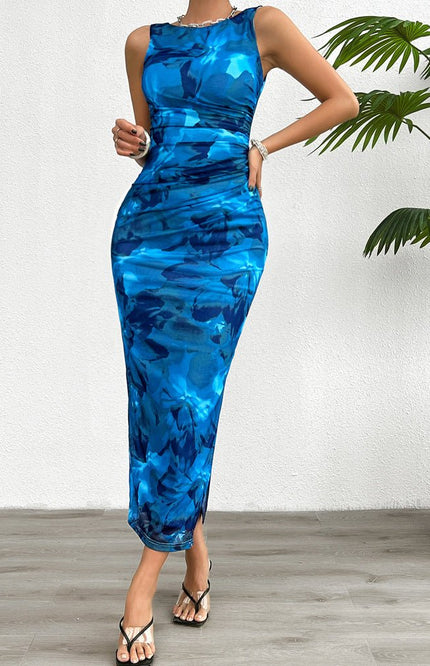 Camila – Figurbetontes Midikleid mit Wasserfarben-Print & Satin-Look