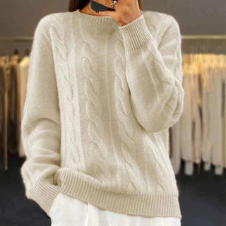 Weit geschnittener Pullover mit Zopfmuster