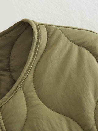 Taillierte Steppjacke mit Knopfverschluss - Cecile LavelleGrün