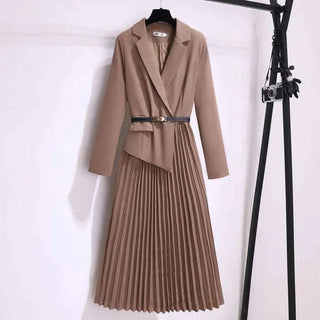 Tailliertes Plissee - Blazer - Midikleid - Cecile LavelleKhaki