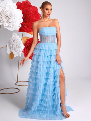 Trägerloses Maxikleid mit Rüschen für Hochzeitsgäste - Cecile LavelleHimmelblau