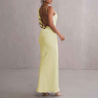 Amélie – Rückenfreies Maxikleid mit floraler Verzierung