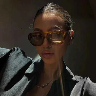 Mila – Oversized Sonnenbrille mit eckigem Acetatrahmen und Farbverlauf-Gläsern